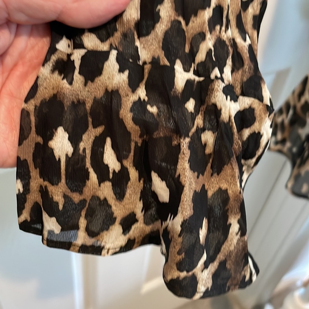 Caché Vintage Animal Print Ruffled Top - Picture 6 of 11
